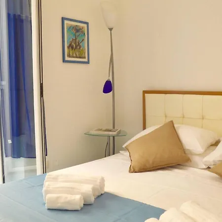 Miami Apartment, Piano Terra Rif A806 Apartmán